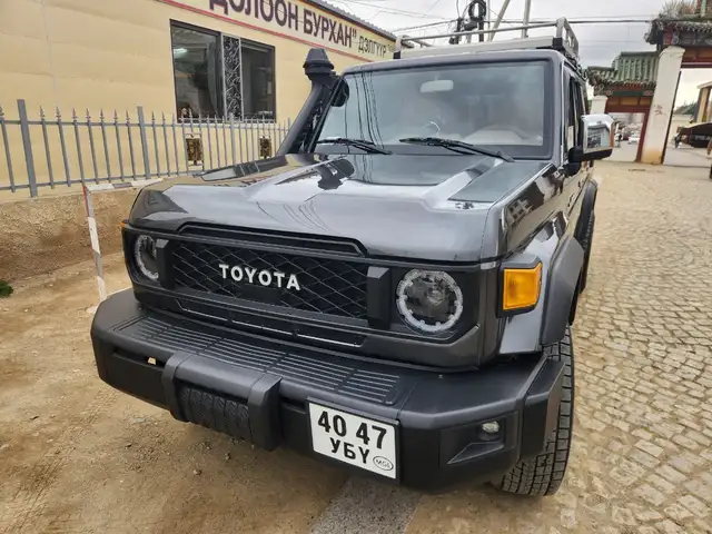 Toyota Land Cruiser 70