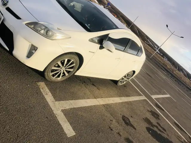 Toyota Prius 30
