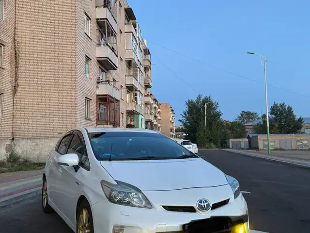 Toyota Prius 30