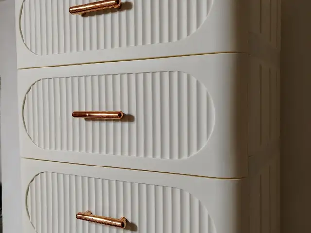 Комод, Улаанбаатар — Чингэлтэй — Чингэлтэй