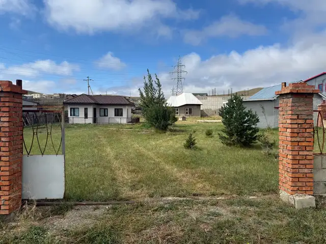 Найрамдалд зам дагуу 3 жижиг байшинтай 3 айлын газар, Улаанбаатар — Сонгинохайрхан — Найрамдал