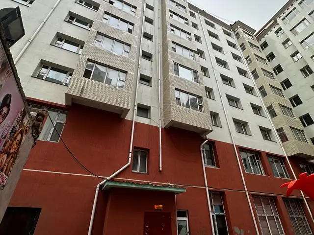 Саруул хотхоны хажууд 21 дүгээрбайранд 4 өрөө байр 104мкв, Улаанбаатар — Сүхбаатар — 7-р хороо