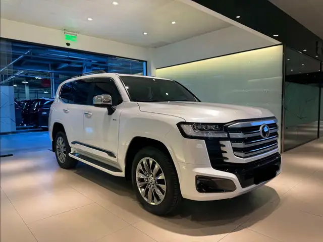Toyota Land Cruiser 300