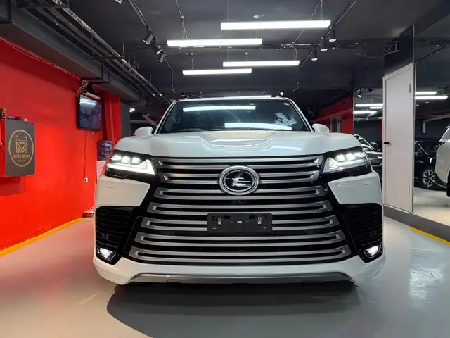 Lexus LX 600