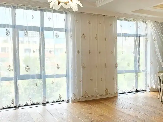 Турк тюль хөшиг, Улаанбаатар — Сүхбаатар — 1-р хороо