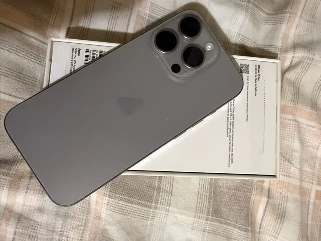 Apple iPhone 15 Pro, 256 gb, Natural Titanium, Улаанбаатар — Хан-Уул — Зайсан