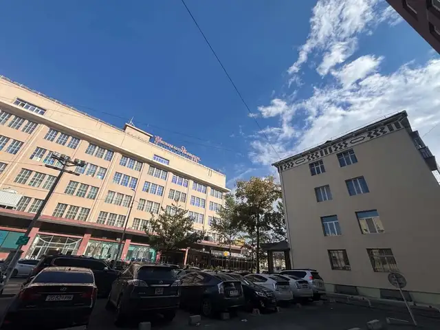 Улсын их дэлгүүрийн баруун талд 2 өрөө байр 60мкв, Улаанбаатар — Чингэлтэй — 3-р хороо