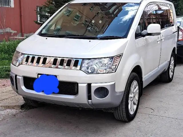 Mitsubishi Delica