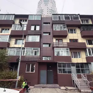 1-р сургуулийн урд тавилгатай 4 өрөө байр 78m2, Улаанбаатар — Сүхбаатар — 2-р хороо