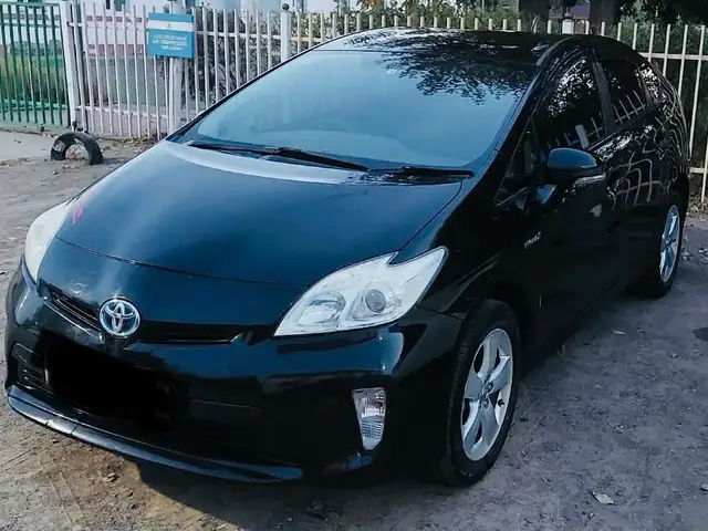 Toyota Prius 30