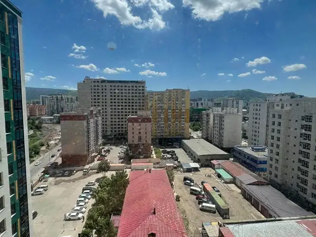 Хотын төвд 3 өрөө 80м2 орон сууц, Улаанбаатар — Сүхбаатар — 1-р хороо