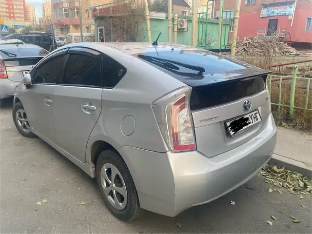 Toyota Prius 30