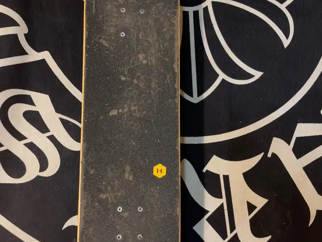 Skateboard, Улаанбаатар — Сүхбаатар — 220 мянгат