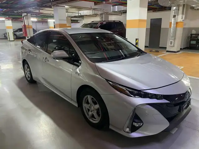 Toyota Prius PRIME 52