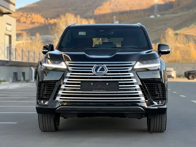 Lexus LX 600