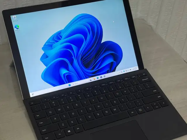 Microsoft Surface 13", Intel Core i5, 8 GB RAM, 128 GB, Улаанбаатар — Баянзүрх — Баянмонгол хороолол
