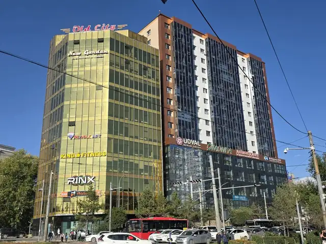 Kempinski зочид буудлын урд 4 өрөө бүрэн тавилгатай байр 97мкв, Улаанбаатар — Баянзүрх — 7-р хороо