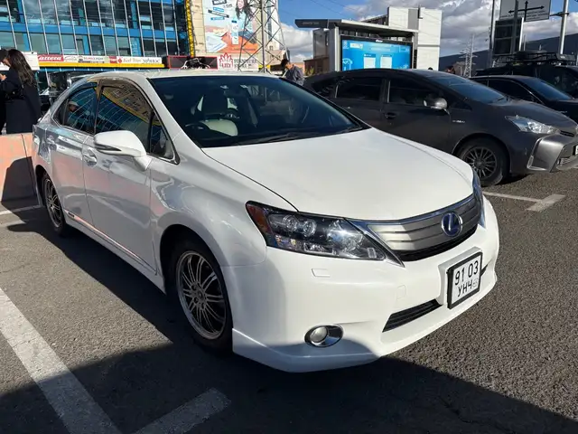 Lexus HS