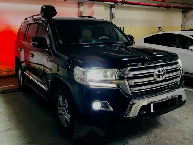 Toyota Land Cruiser 200