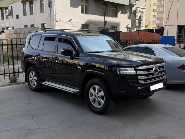 Toyota Land Cruiser 300