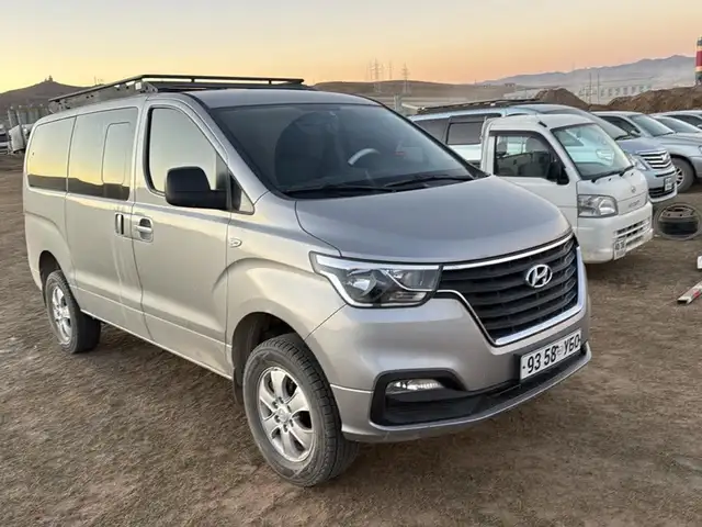 Hyundai Starex