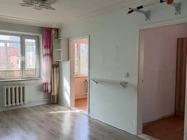 Баянзүрх дүүрэгт 97-р сургуулийн урд 4 өрөө орон сууц 70мкв, Улаанбаатар — Баянзүрх — 15-р хороолол