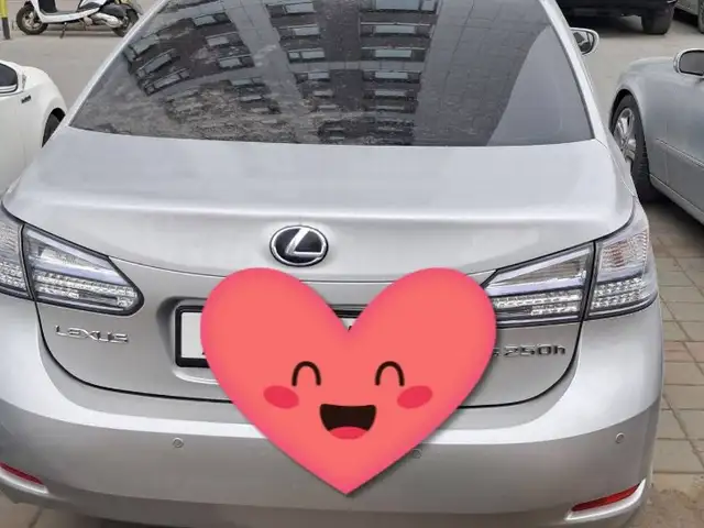 Lexus HS