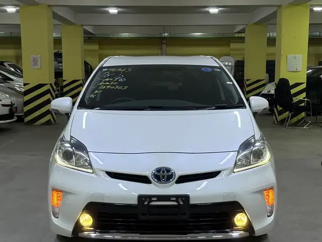 Toyota Prius 30