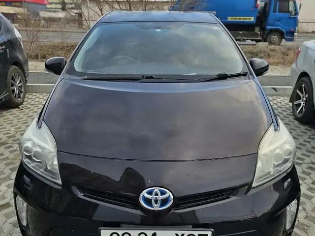 Toyota Prius 30