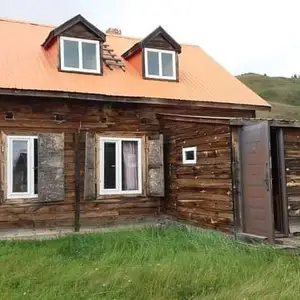 Шарга морьтын гүүрнээс урагшаа уулын бэлд байшин, Улаанбаатар — Сүхбаатар — 19-р хороо