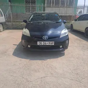 Toyota Prius 30