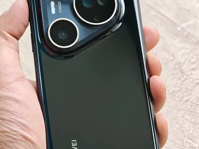 Huawei Pura 80 Ultra, Улаанбаатар — Баянзүрх — 10-р хороо