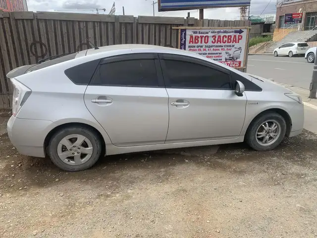Toyota Prius 30