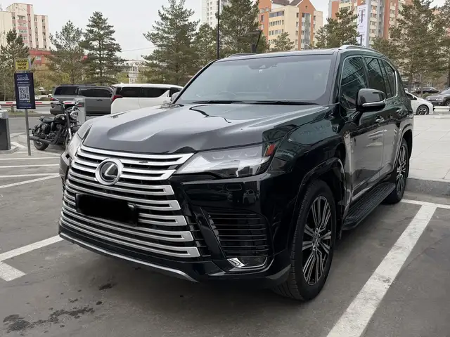 Lexus LX 600