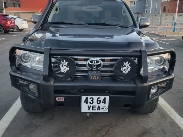 Toyota Land Cruiser 200