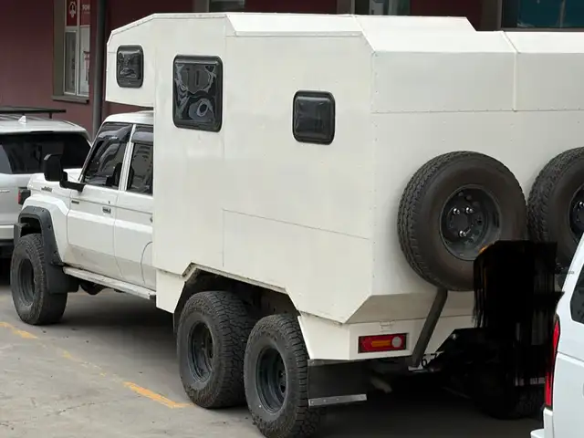 Toyota Land Cruiser 70