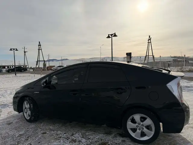 Toyota Prius 30