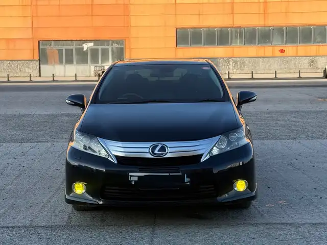 Lexus HS