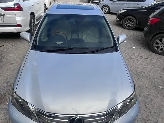 Lexus HS