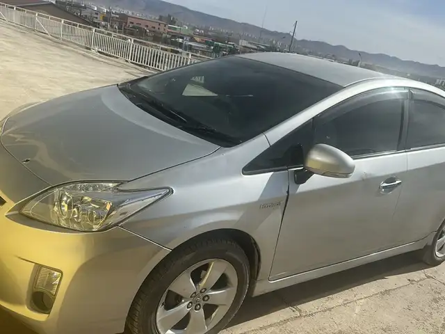 Toyota Prius 30