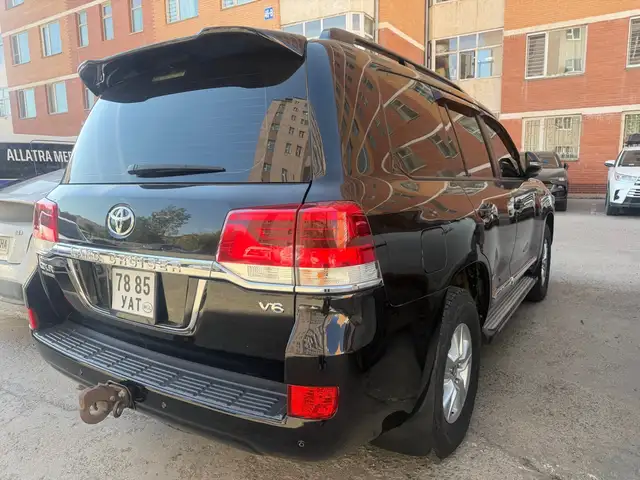 Toyota Land Cruiser 200