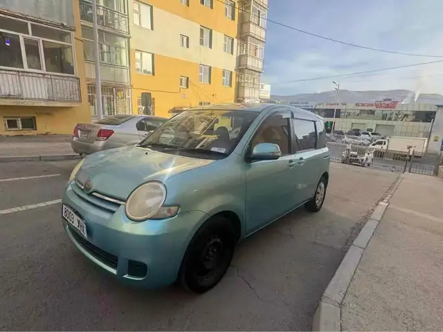 Toyota Sienta
