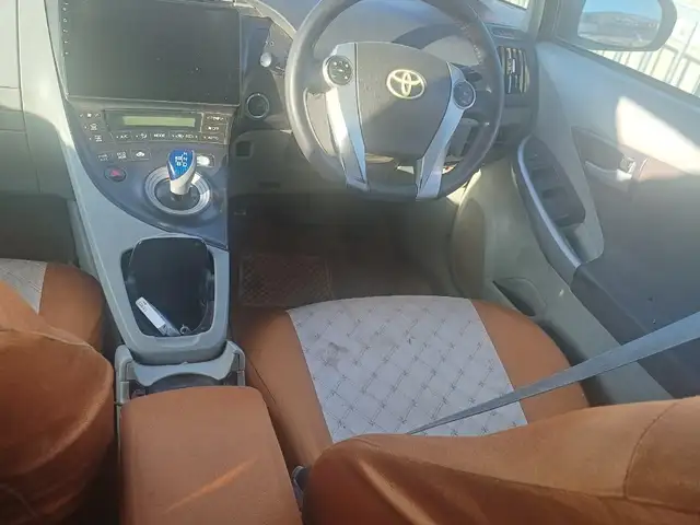 Toyota Prius 30