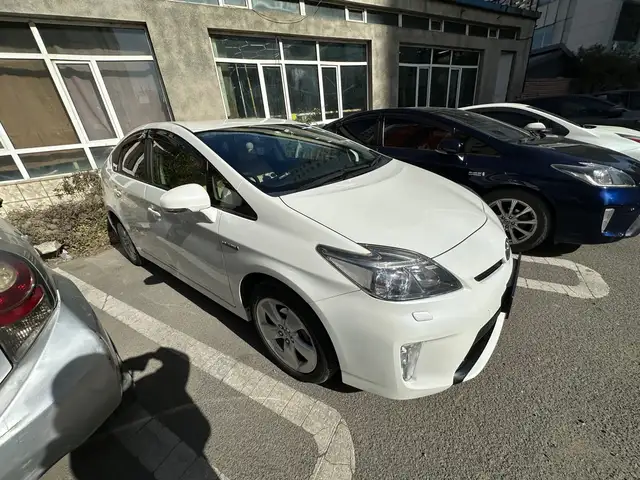 Toyota Prius 30