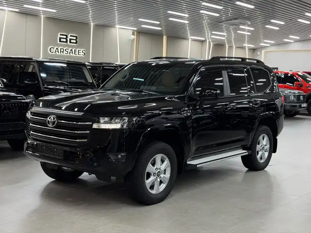 Toyota Land Cruiser 300