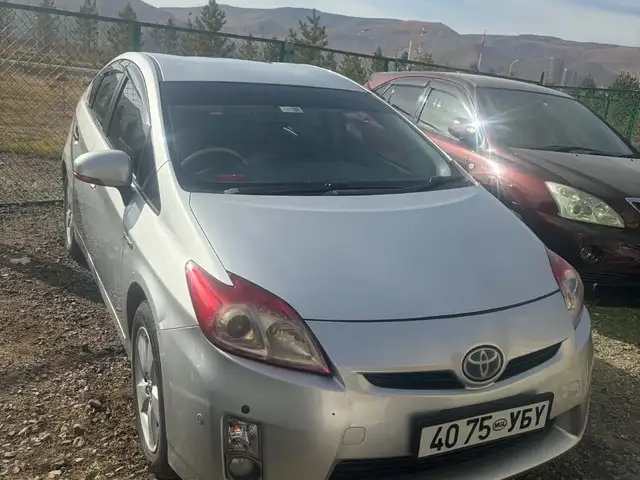 Toyota Prius 30