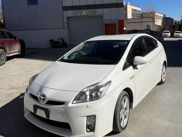 Toyota Prius 30