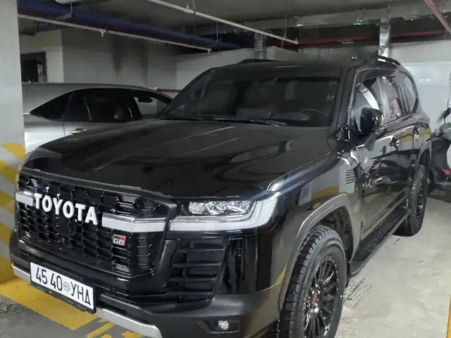 Toyota Land Cruiser 300