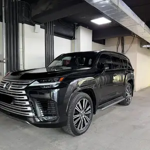 Lexus LX 600