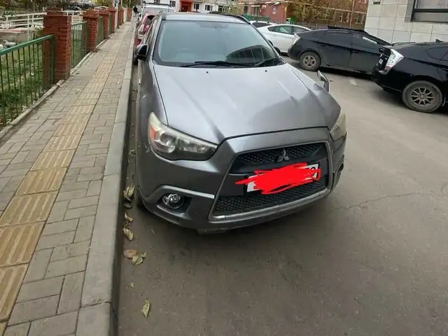 Mitsubishi RVR